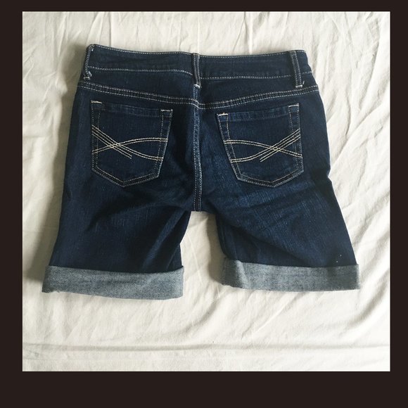 Aeropostale short dark jeans. Junior size 2. - Picture 2 of 2